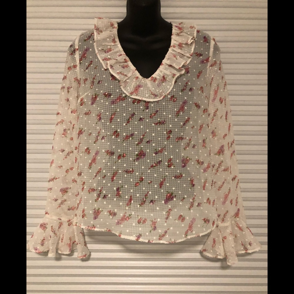 Cute blouse